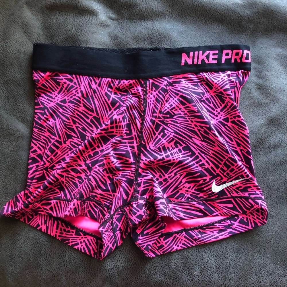 Nike Pro girls size medium